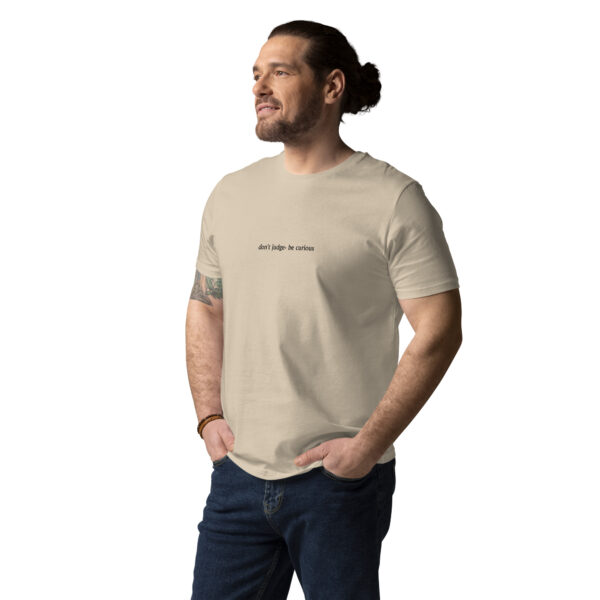 Unisex-Bio-Baumwoll-T-Shirt Hai beige - Image 10